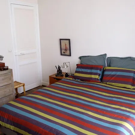 Duplex Avec Jardin A Deux Pas De Paris Вилла