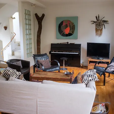Duplex Avec Jardin A Deux Pas De Paris