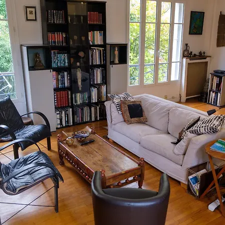 Maison Avec Jardin A Deux Pas De Paris 빌라